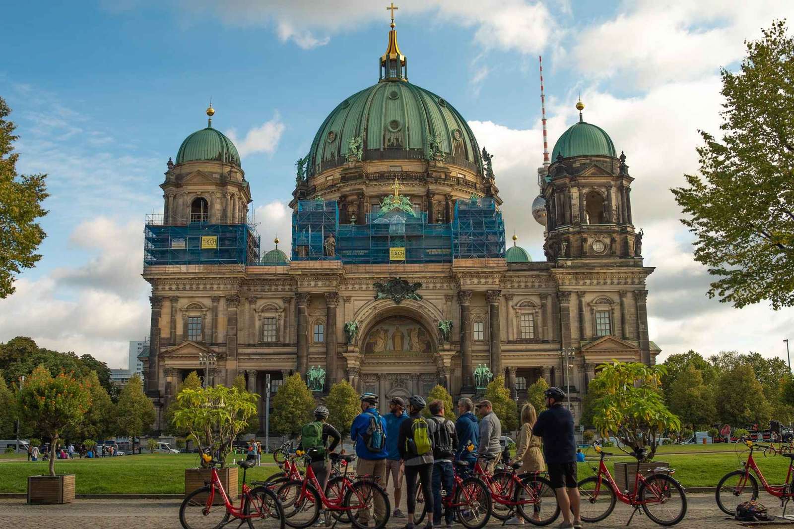 Tour in e-bike di Berlino tra Muro e Porta di Brandeburgo