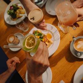 Colazione con champagne a Kreuzberg da Frühstück 3000