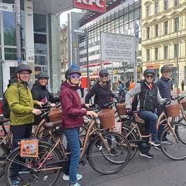 Tour in bicicletta di Berlino: Checkpoint Charlie e Reichstag