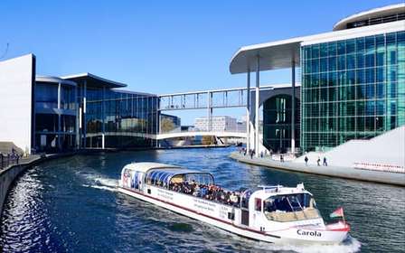 Berlino: Tour in barca con guida in carne e ossa