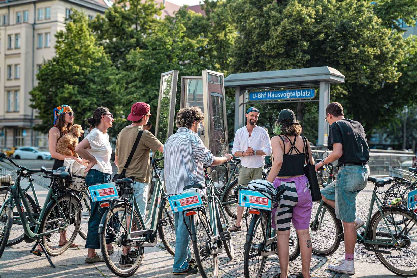 Tour in bici a Berlino di 17 km tra luoghi nascosti