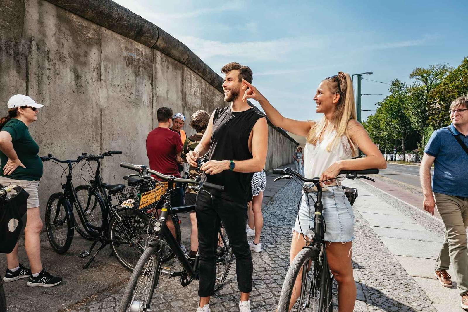 Berlino: Tour guidato in bicicletta dell'epoca della Guerra Fredda