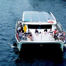 Tour in catamarano solare a Berlino sulla Sprea