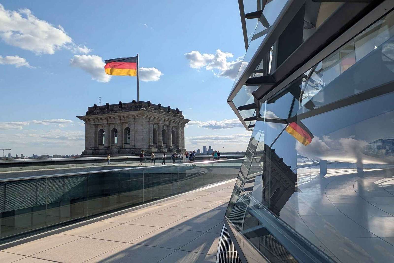 Tour del quartiere governativo e cupola del Reichstag