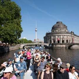 Crociera di un'ora sulla Sprea a Berlino dal molo Alte Börse