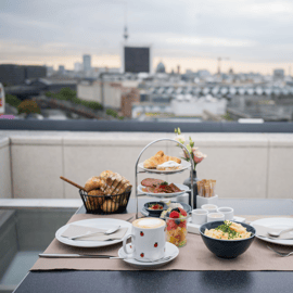 Berlino: Colazione sul tetto al Käfer Restaurant Reichstag