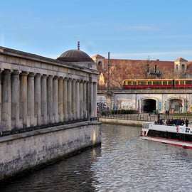 Berlino: Bootstour - Brückenfahrt turistico sulla Sprea