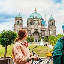 Berlino: Tour in bicicletta con una guida locale per visitare i luoghi più importanti di Berlino