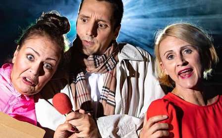 Berlino: Teatro di cabaret Per i rischi, chiedete gli effetti collaterali