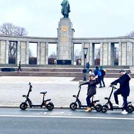 Berlino: Tour in scooter elettronico