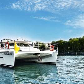 Tour in catamarano solare a Berlino sulla Sprea