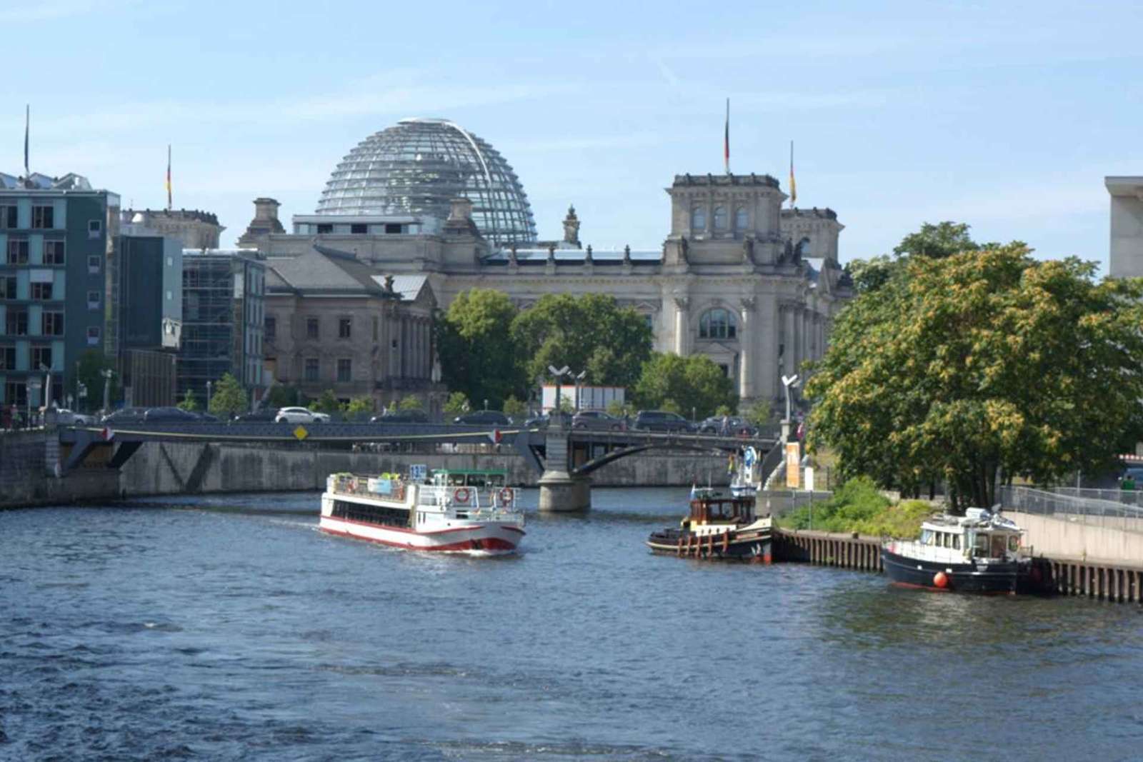 Berlino: Bootstour - Brückenfahrt turistico sulla Sprea