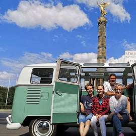 Berlino: Tour panoramico privato a bordo di un iconico autobus VW d'epoca