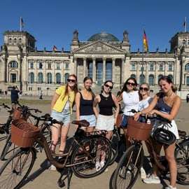 Tour in bicicletta di Berlino: Checkpoint Charlie e Reichstag