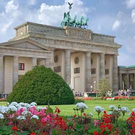 Tour a piedi di Berlino tra Muro, bunker e Isola dei Musei