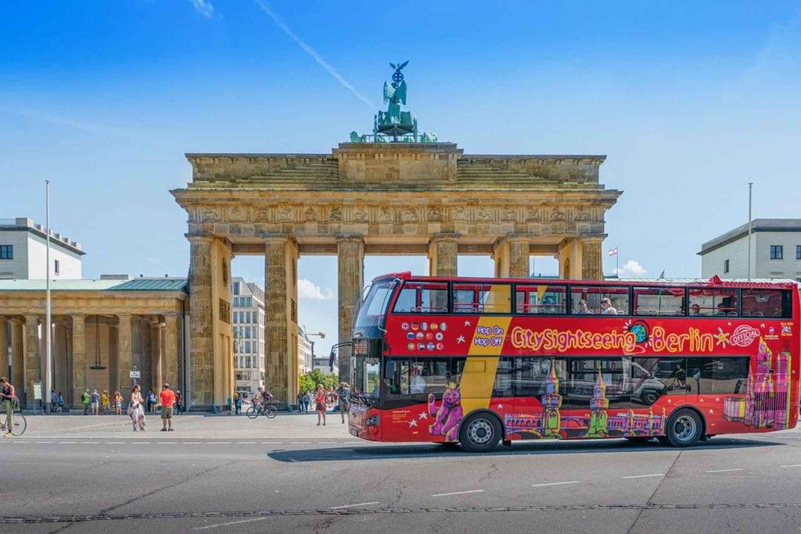 Bus hop-on hop-off a due piani: percorso Classic e Berlino Est
