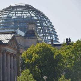 Berlino: Crociera con cena sulla Sprea con Prosecco