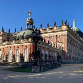 Tour a piedi guidato di Potsdam tra Alter Markt e canale
